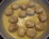 Foto del paso 5 de la receta: Albóndigas de bacalao y berenjena en salsa de puerro y apio