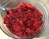 Une image de l'étape 4 de Compote de cerises et pêches de vigne.