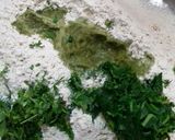 A picture of step 1 of Methi chapati.