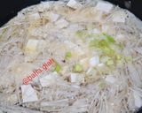Foto langkah ke 3 dari resep Sup Tahu Jamur Enoki.