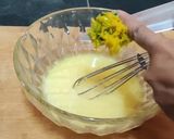 A picture of step 3 of Orange strawberry squash flan.