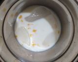 A picture of step 3 of Mango shake.