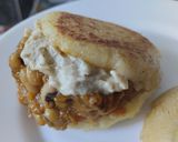 Foto del paso 2 de la receta: Arepas🫓 de maíz🌽tierno rellenas de dip de🫘frijol zanahoria🥕 y pimientos🌶️ tatemados🥙🌯