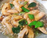 รูปขั้นตอนการทำที่ 4 ของ 🍗🌿 ไก่ทอดปลาร้าสมุนไพร