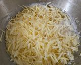 Foto langkah ke 1 dari resep Hash Brown Pizza.