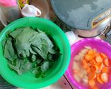 Foto langkah ke 1 dari resep Sop Bakso Bihun.