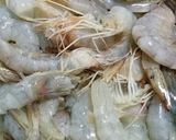 Foto langkah ke 1 dari resep Tumis Buncis Udang Peci.