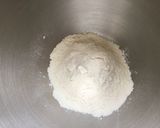 Une image de l'étape 2 de Pâte brisée aux coings et au lait.