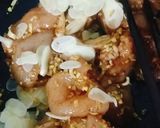 Hình bước làm 2 của món Khô gà miếng nhanh