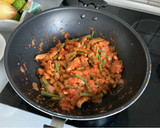Foto del paso 5 de la receta: Curry thai rojo con pollo y verduras
