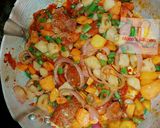 A picture of step 4 of Veggies sauce.