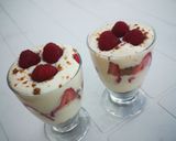 Une image de l'étape 6 de Coupes de fraises, fromage blanc et speculoos.