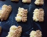 Foto langkah ke 2 dari resep Kue semprit simple.