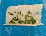 A picture of step 5 of Flaky spring onion pancakes.