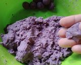 Foto langkah ke 2 dari resep Bubur Candil / kolak biji salak ubi ungu.