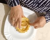 عکس مرحله 6 از دستور ولووان مرغ و قارچ