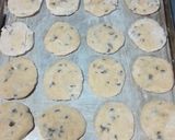 Foto del paso 5 de la receta: Galletitas de garbanzos con chips!
