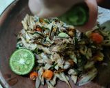 Foto langkah ke 6 dari resep Ikan Pindang Asin Sambal Matah.