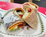 Gambar langkah 4 resipi 👩‍🍳Chicken Salami Wrap with Avacado Mash.