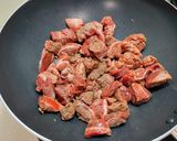 A picture of step 1 of Spiced Tomato Beef Stew.