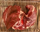 Foto del paso 1 de la receta: Colita de cuadril con salsa gravy de malbec