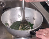 Foto del paso 1 de la receta: Crepes de espinacas y champiñones