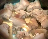 Hình bước làm 1 của món Đuôi Heo Hầm Táo Đỏ Bắp Mỹ Kỷ Tử