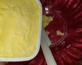 A picture of step 1 of Butter cream flowers.