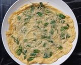 รูปขั้นตอนการทำที่ 1 ของ "ไข่เจียวต้นอ่อนทานตะวัน" Sunflower Sprout Omelette🍳🌻