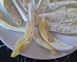 A picture of step 3 of Fresh Endives with Surimi and Crunchy Salad with Cream Cheese.