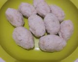 Foto langkah ke 2 dari resep Nasi Kepal Goreng.