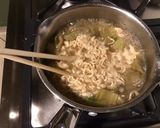 Une image de l'étape 6 de Soupe asiatique épicée aux blettes, tomate et bouillon de chevreau.