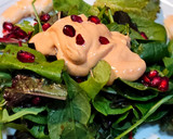 Foto del paso 4 de la receta: Ensalada de brotes con salsa rosa