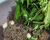 Foto langkah ke 5 dari resep Kangkung Cah Daging Telur Puyuh.