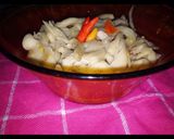 Foto langkah ke 4 dari resep Tumis jamur tiram pedas.