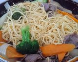 Hình bước làm 4 của món Mì Trứng Xào Thịt Bò