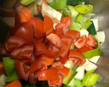 Foto del paso 2 de la receta: Sopa de caldo de verduras con galets y huevo rallado