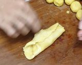 Foto langkah ke 4 dari resep Bolen Pisang Coklat Keju.