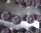 Foto langkah ke 6 dari resep Bolu Kukus Mungil Blueberry.