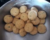 A picture of step 3 of Aloo masala poori.