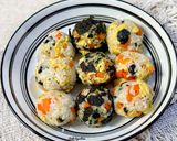 Foto langkah ke 6 dari resep Jumeokbap (Korean Rice Ball).