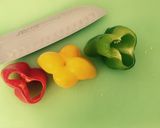 Foto del paso 1 de la receta: Bifecitos con ensalada