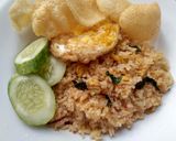Foto langkah ke 3 dari resep Nasi goreng kemangi.