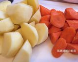 A picture of step 2 of Nikujaga (Japanese Potato and Pork Stew).