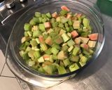 Une image de l'étape 3 de Compote abricots rhubarbe.