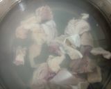 Foto langkah ke 1 dari resep Sop Ayam Mix Suki.