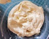 Foto langkah ke 3 dari resep Butter Cream Untuk Olesan Donat.