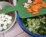 Foto langkah ke 3 dari resep Tumis Sayur Telur Puyuh.