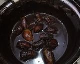 Foto langkah ke 2 dari resep Kurma Mete Lapis Coklat.