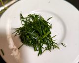 Foto langkah ke 1 dari resep Nasi Daun Jeruk dan Teri (1130).
